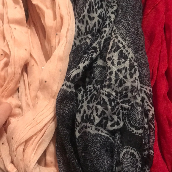 Charlotte Russe Scarfs - Picture 4 of 7
